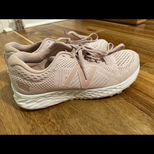 New Balance Tennis Shoes